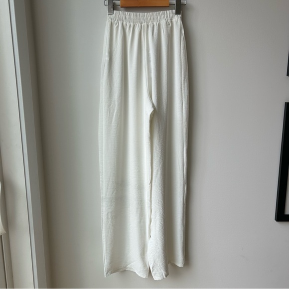Zara Wide Flowy Pants - Picture 3 of 11